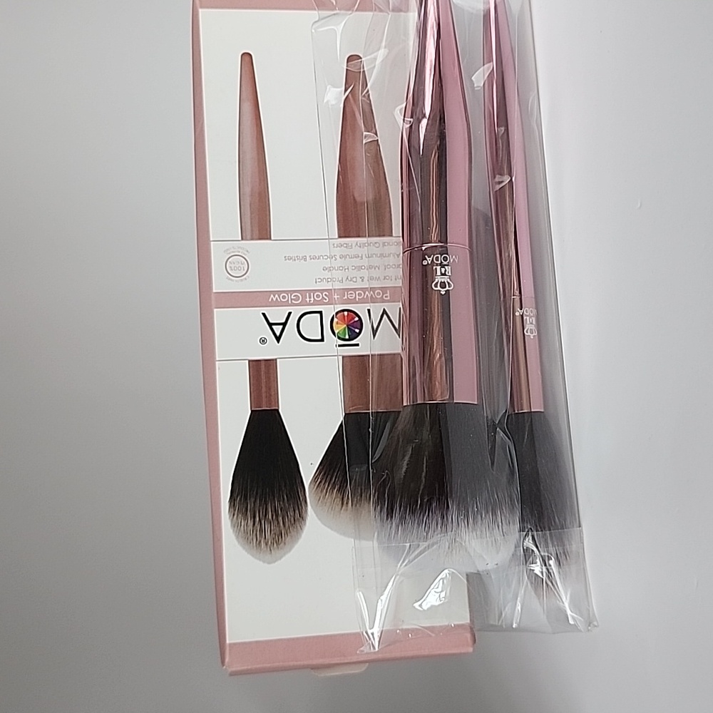 Moda Powder + Soft Glow Brush Set in Rose Gold
